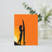 Surfer bei Sonnenuntergang Postkarte (Stehend Vorderseite)