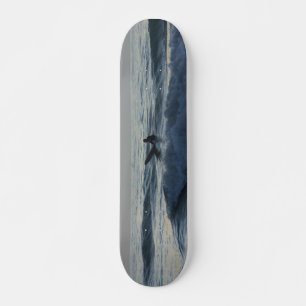 Surfer erwartet skateboard