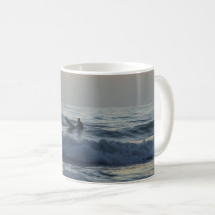 Surfer erwartet Tasse