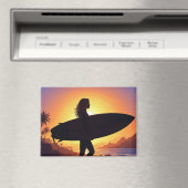 Surfer Girl on the beach Magnet (In Situ (Geschirrspüler))