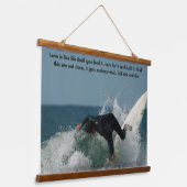 Surfer im Surf Wandteppich Mit Holzrahmen (Gewinkelt)