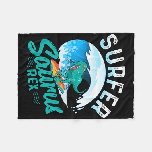 Surfer Saurus Rex Surfing Dinosaur Surf Dino Surfe Fleecedecke (Vorderseite (Horizontal))