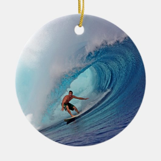 Surfer surfen eine riesige Welle. Keramik Ornament (Vorne)