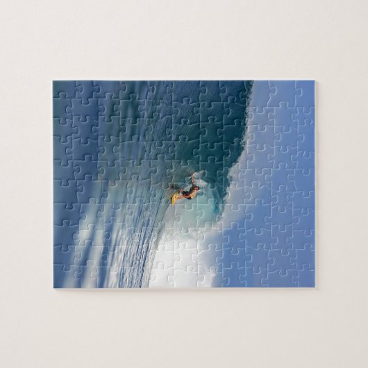 Surfer surfen große blaue Riffwelle Puzzle (Horizontal)