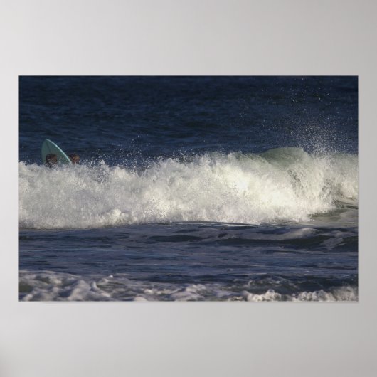 Surfer verstecken ein Wave Poster (Vorne)