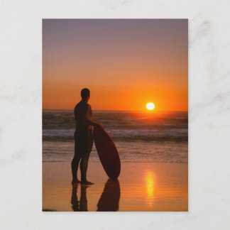 Surfer watching the waves postkarte