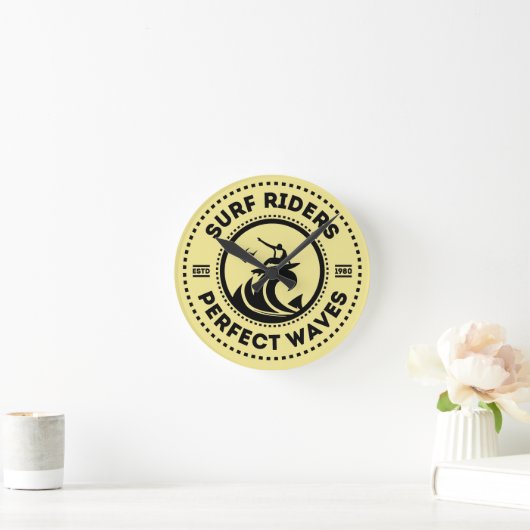 Surffahrer Retro Abzeichen Wall Uhr (Zuhause)