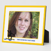 Surfgeschenke, surfen auf seinem Surfbrett nach Ma Fotoplatte (Seite)