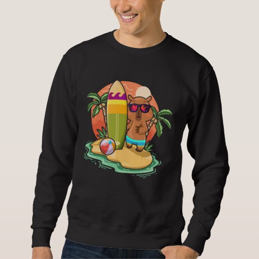 Surfing Capybara  Beach Vacation Animal Graphic Sweatshirt (Vorderseite)