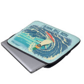 Surfing penguin Ukiyo-e style "Ride the Wave" Laptopschutzhülle (Vorne Knopf)