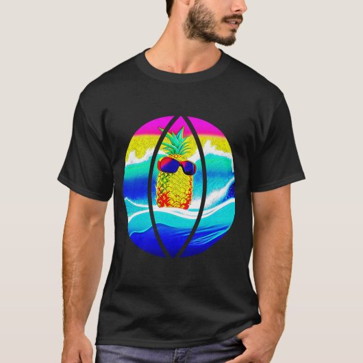 SURFING PINEAPPLE BEACH BALL T-Shirt (Vorderseite)