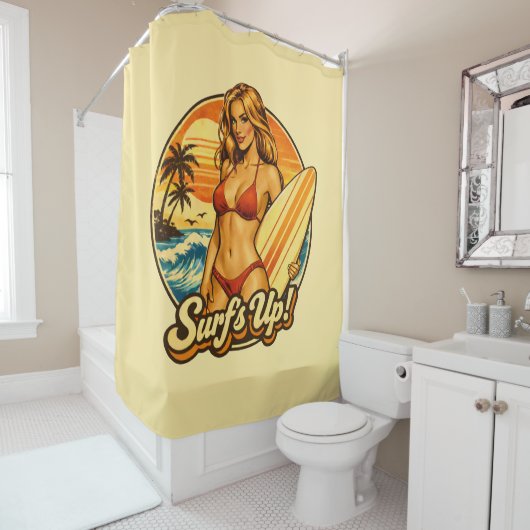 Surf's Up Bikini Pin-Up | Retro Surf Shop Graphic Duschvorhang (Beispiel)