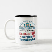Surgical Tech Funny Sprichwort Zweifarbige Tasse (Links)