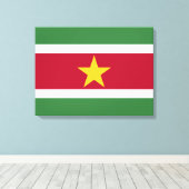 Suriname-Flagge Leinwanddruck (Insitu (Holzboden))