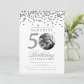 SURPRISE Photo 50th Birthday Silver Confetti Einladung (Stehend Vorderseite)