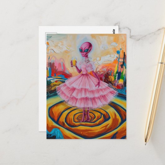 Surreal Alien Lady in Rosa mit Orangensaft Postkarte (Vorderseite/Rückseite Beispiel)