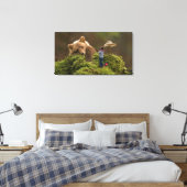 Surreal Baby Brown Bear and Boy Leinwanddruck (Insitu (Schlafzimmer))