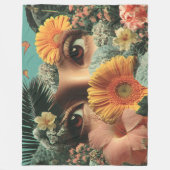 Surreal Eyes and Flowers with Butterflies Fleecedecke (Vorderseite)