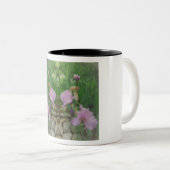 Surreal Fantasy Iris Blumenweg Zweifarbige Tasse (VorderseiteRechts)