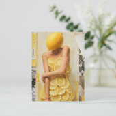 Surreal Lemon Lady Collage Postkarte (Stehend Vorderseite)