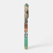 Surreal Ocean and Mountain Landscape with Waves iPhone Hülle (Rechte Seite)