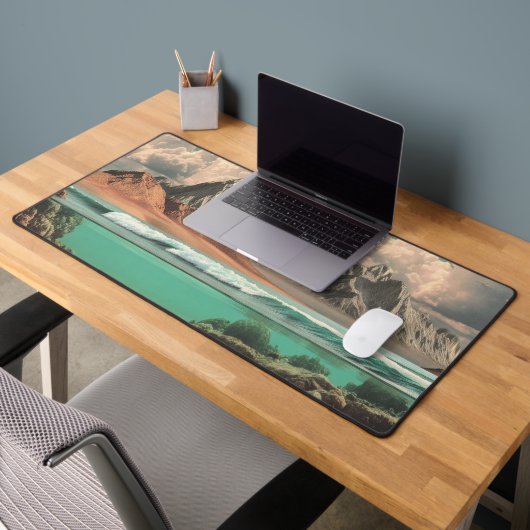 Surreal Ocean and Mountain Landscape with Waves Schreibtischunterlage (Büro 2)