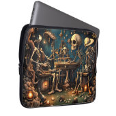 Surreal Skelette III Laptopschutzhülle (Vorne Rechts)