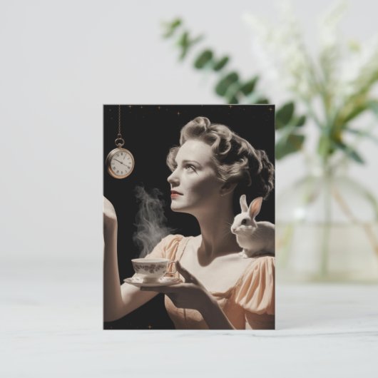 Surreal Tea Time mit Kaninchen Postkarte (Stehend Vorderseite)