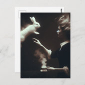 Surreal Tee mit weißer Kaninchenfantasie Art Postkarte (Vorne/Hinten)