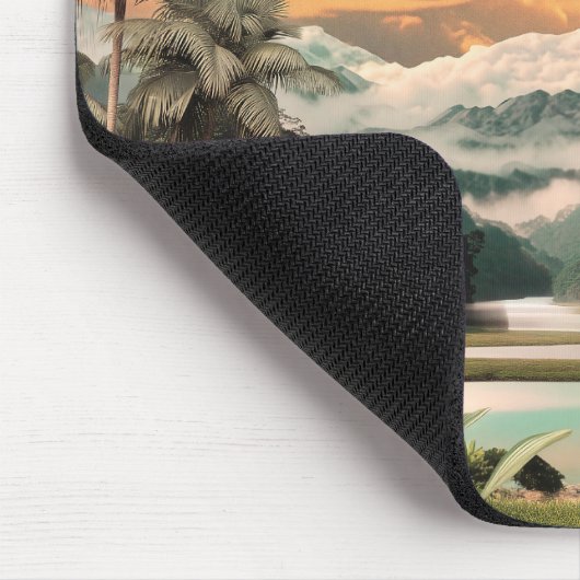 Surreal Tropisches Tal mit Palmen Mousepad (Ecke)