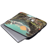 Surreal Tropisches Tal mit Wasserfällen Laptopschutzhülle (Vorne Knopf)