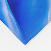 Surreal Winter Wonderland mit eisigen Lichtern Fleecedecke (Ecke)