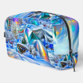 Surreal Winter Wonderland mit eisigen Lichtern Waschbeutel (Rechte Ecke)