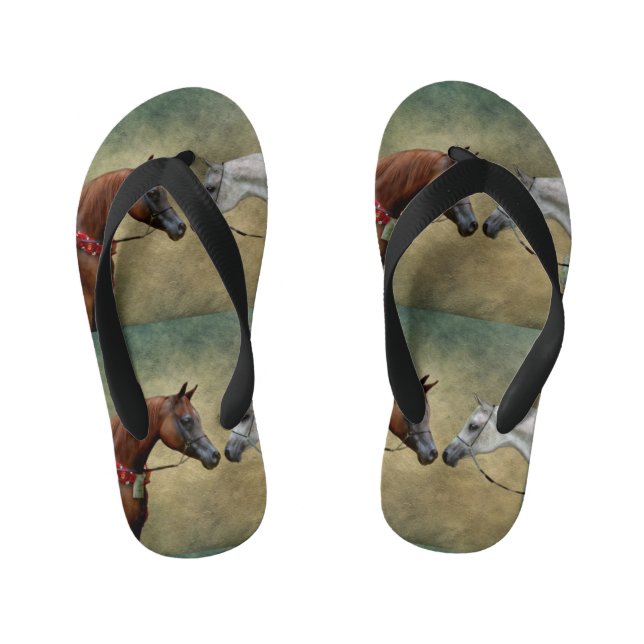 Surreal zwei Pferde Malerei. Kinderbadesandalen (Fußbett)