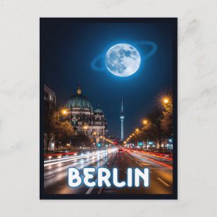 Surreale Nachtsicht auf Berlin Postkarte