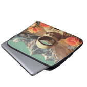 Surrealer Astronaut auf Blumenfeld Laptopschutzhülle (Vorne Knopf)