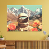 Surrealer Astronaut auf Blumenfeld Leinwanddruck (Insitu (Wohnzimmer))