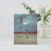 Surrealer Gabelzweig in der Wüste Postkarte (Stehend Vorderseite)