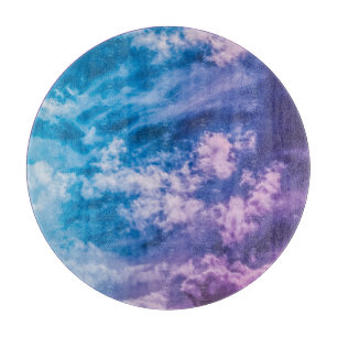 Surrealer Himmel, traumhafte abstrakte Kunst. Schneidebrett