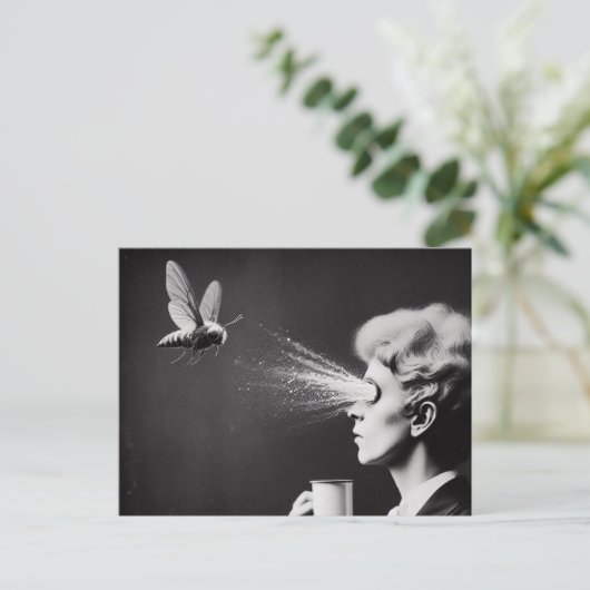 Surrealer Kaffee und Bienenaffee Postkarte (Stehend Vorderseite)