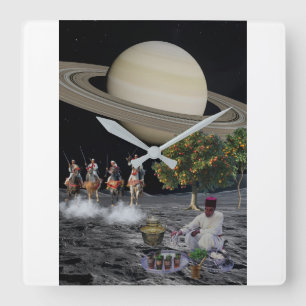Surrealer marokkanischer Fantasia-Saturn-Weltraum- Quadratische Wanduhr