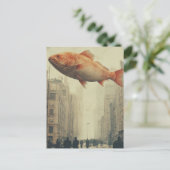 Surrealer Riesenfisch im Himmel Postkarte (Stehend Vorderseite)