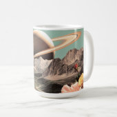 Surrealer Saturn über Mountain Valley Kaffeetasse (VorderseiteRechts)