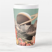 Surrealer Saturn über Mountain Valley Milchtasse (Vorderseite)