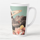 Surrealer Saturn über Mountain Valley Milchtasse (Rechts)