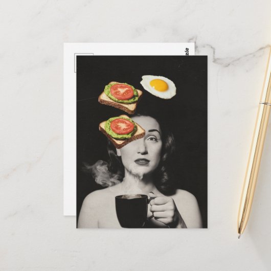 Surrealer Toast mit einer Eierfrau mit Kaffee Postkarte (Vorderseite/Rückseite Beispiel)