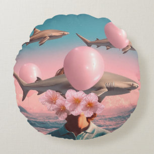 Surrealer Traumlandschaft mit Haien und Ballons Rundes Kissen