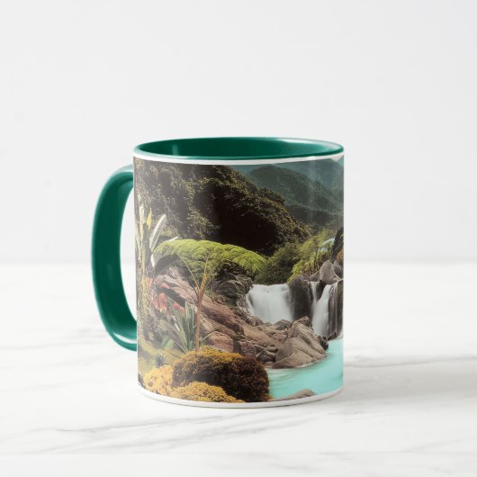 Surrealer tropischer Tal mit Wasserfällen Tasse (Vorderseite Links)