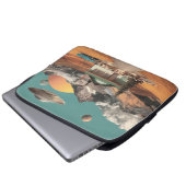 Surrealer UFO über rustikalem Haus Laptopschutzhülle (Vorne Knopf)