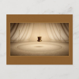 Surrealer Zirkustraum schwebender Zylinder Postkarte